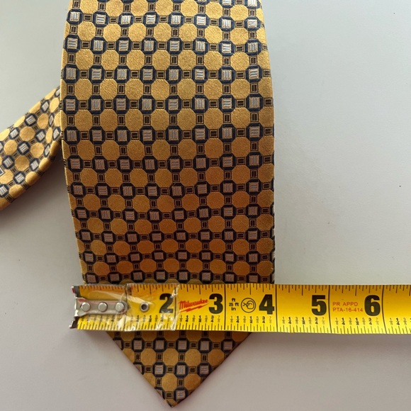 Burberry London Geometric Design Silk Tie - Picture 6 of 6